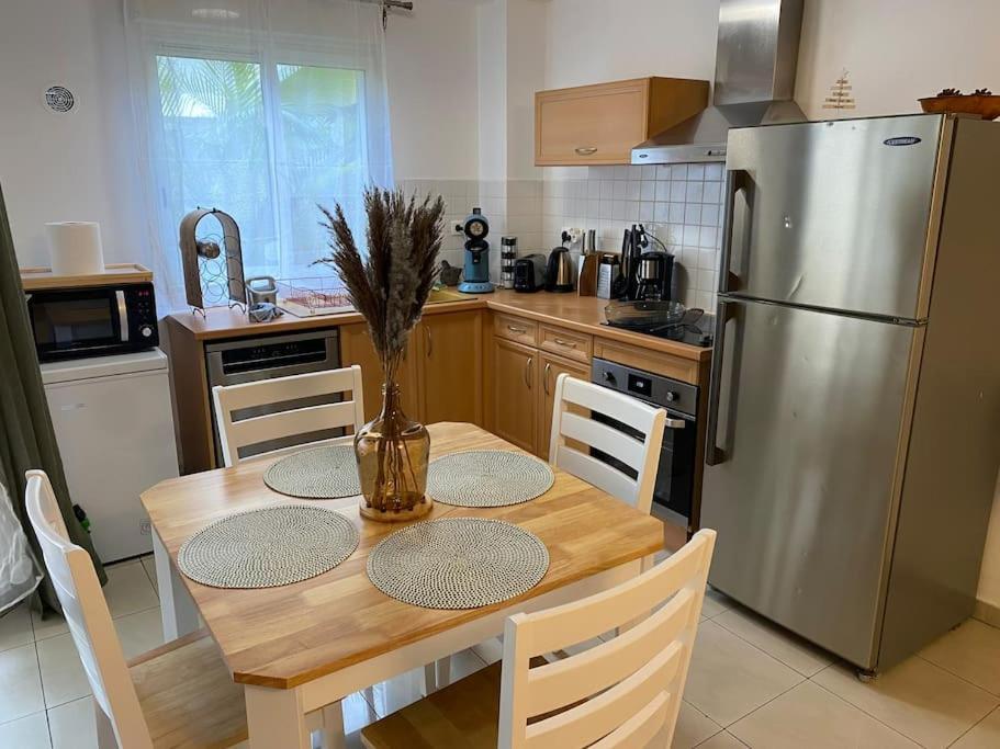 F2 St Denis Jardin D'Etat Apartment Сен Дьони Екстериор снимка